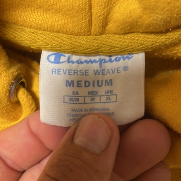 Champion hoodie size medium - Picture 2 of 2